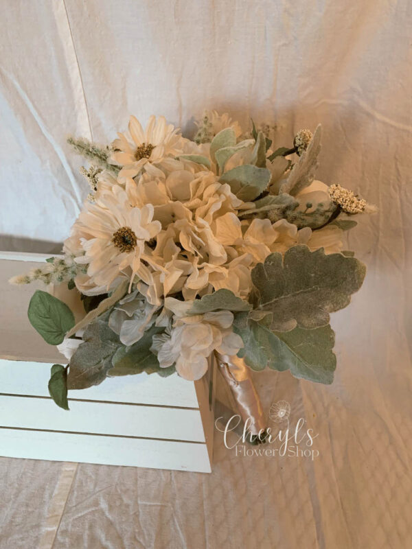 Ivory Garden Bouquet