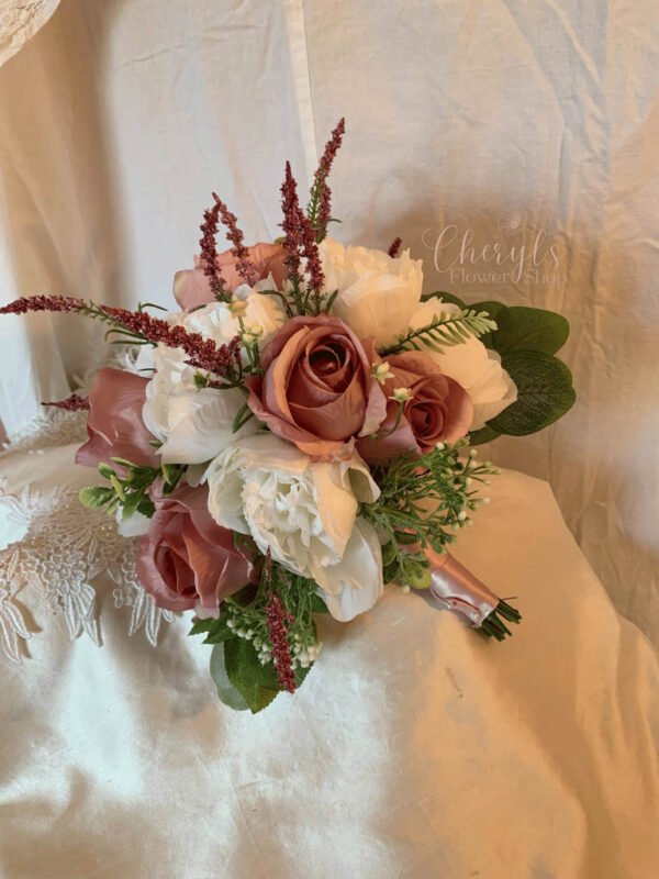 Vintage Mauve Rose Bouquet